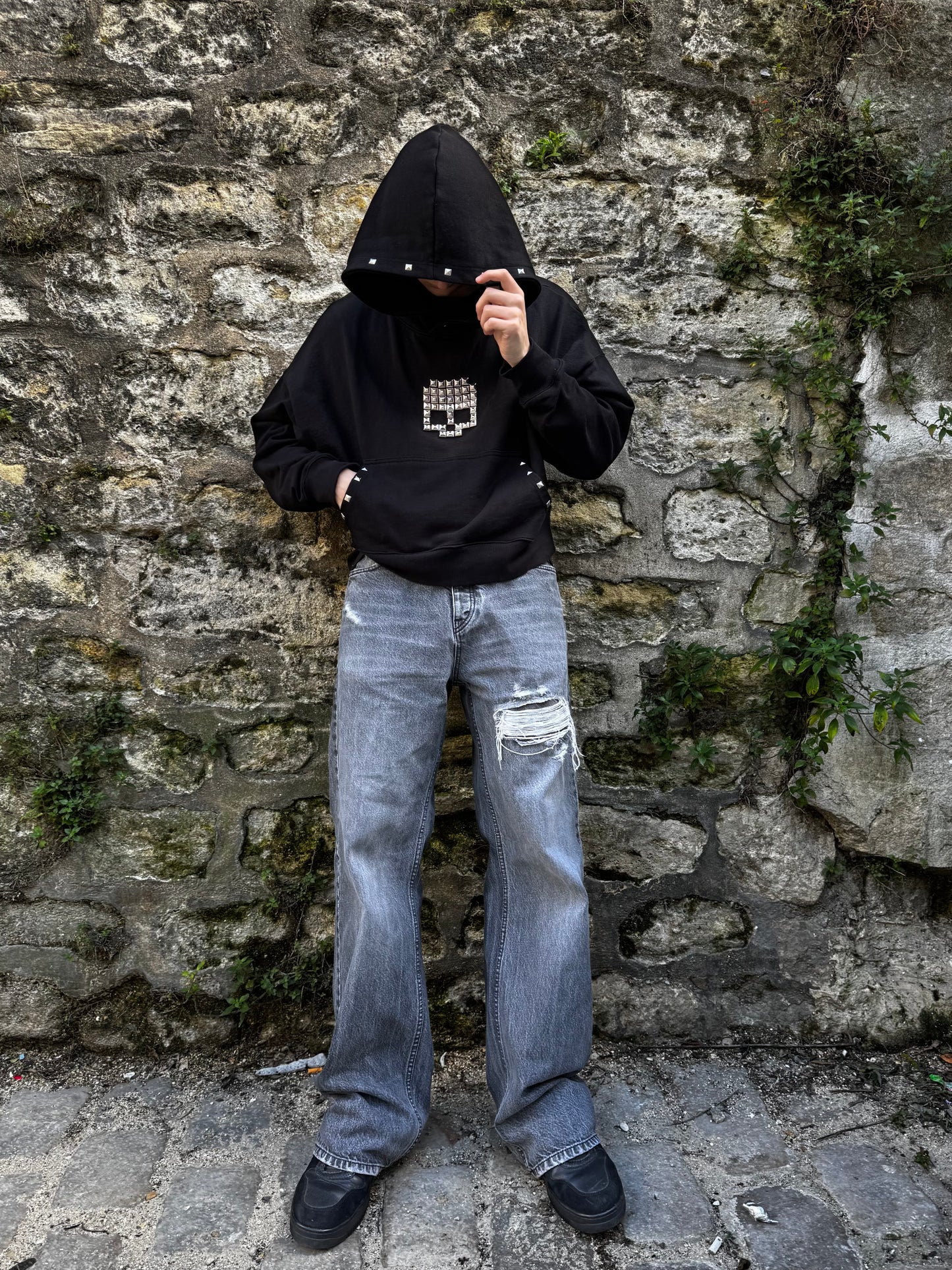 STUDDED SKULL HOODIE