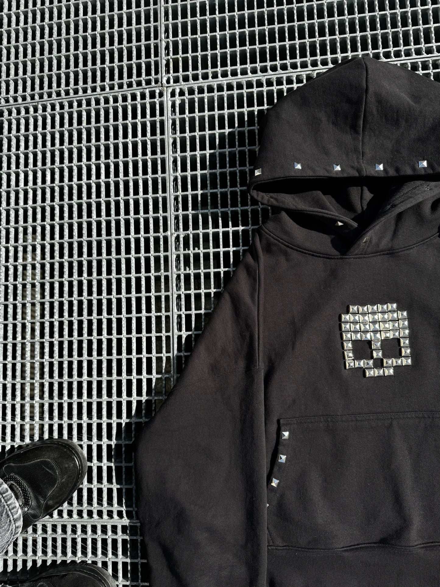 STUDDED SKULL HOODIE